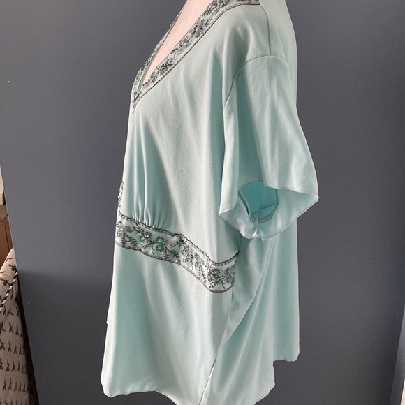 Beaded Trim Top - Picture 4 of 10